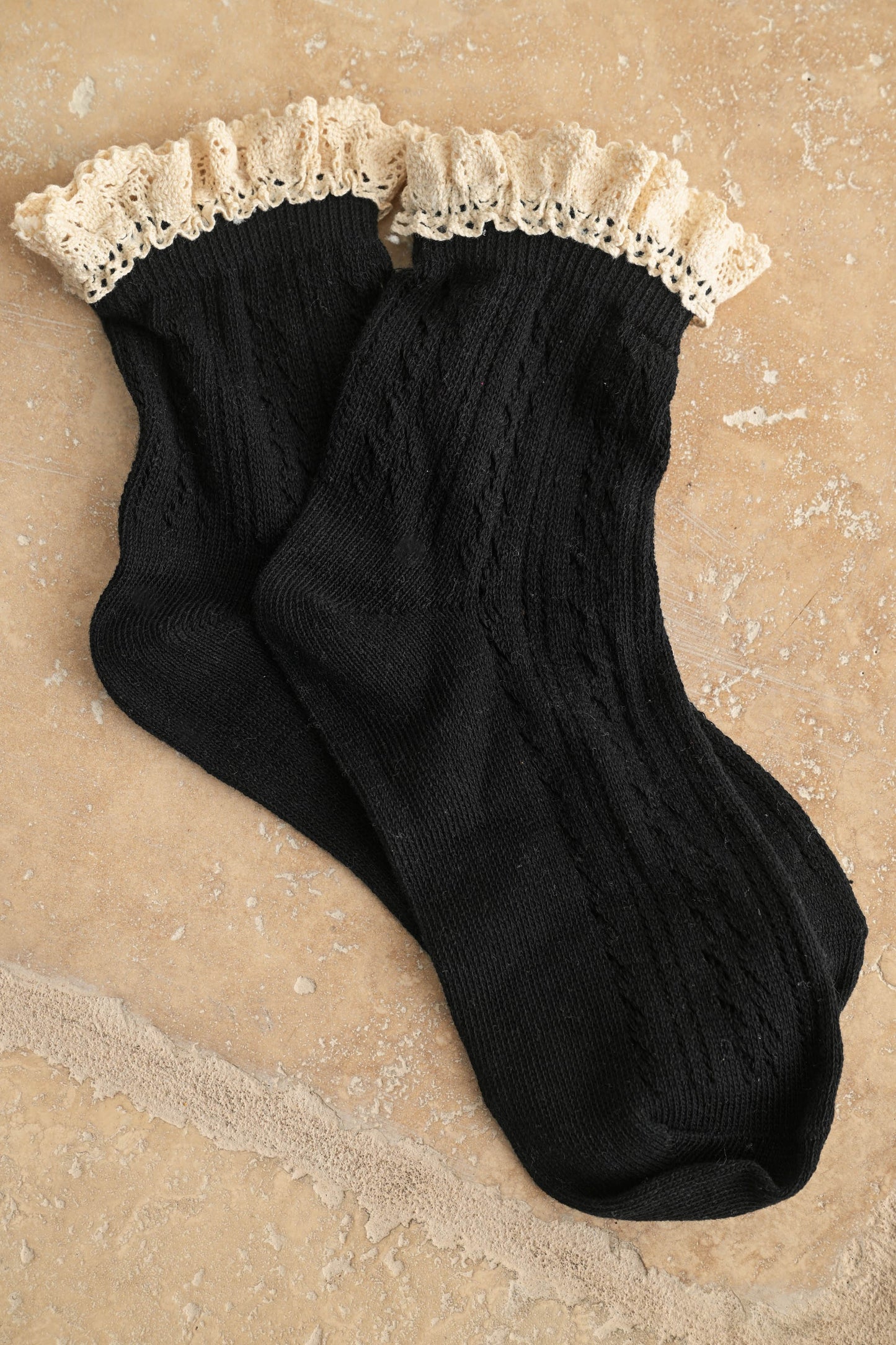 Pointelle Ruffle Socks