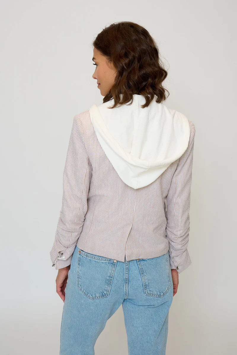 Alina Blazer