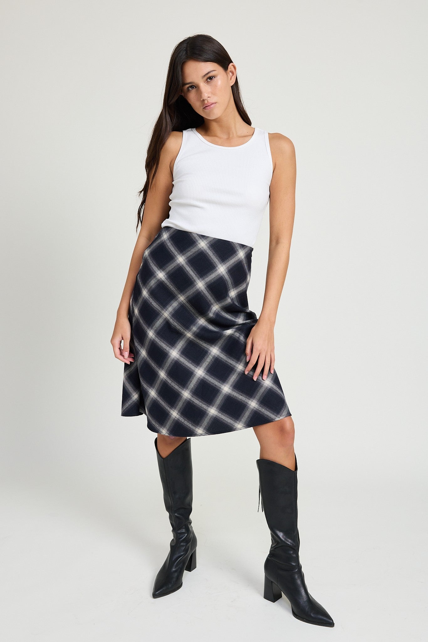 Black and white 90s skirt shop