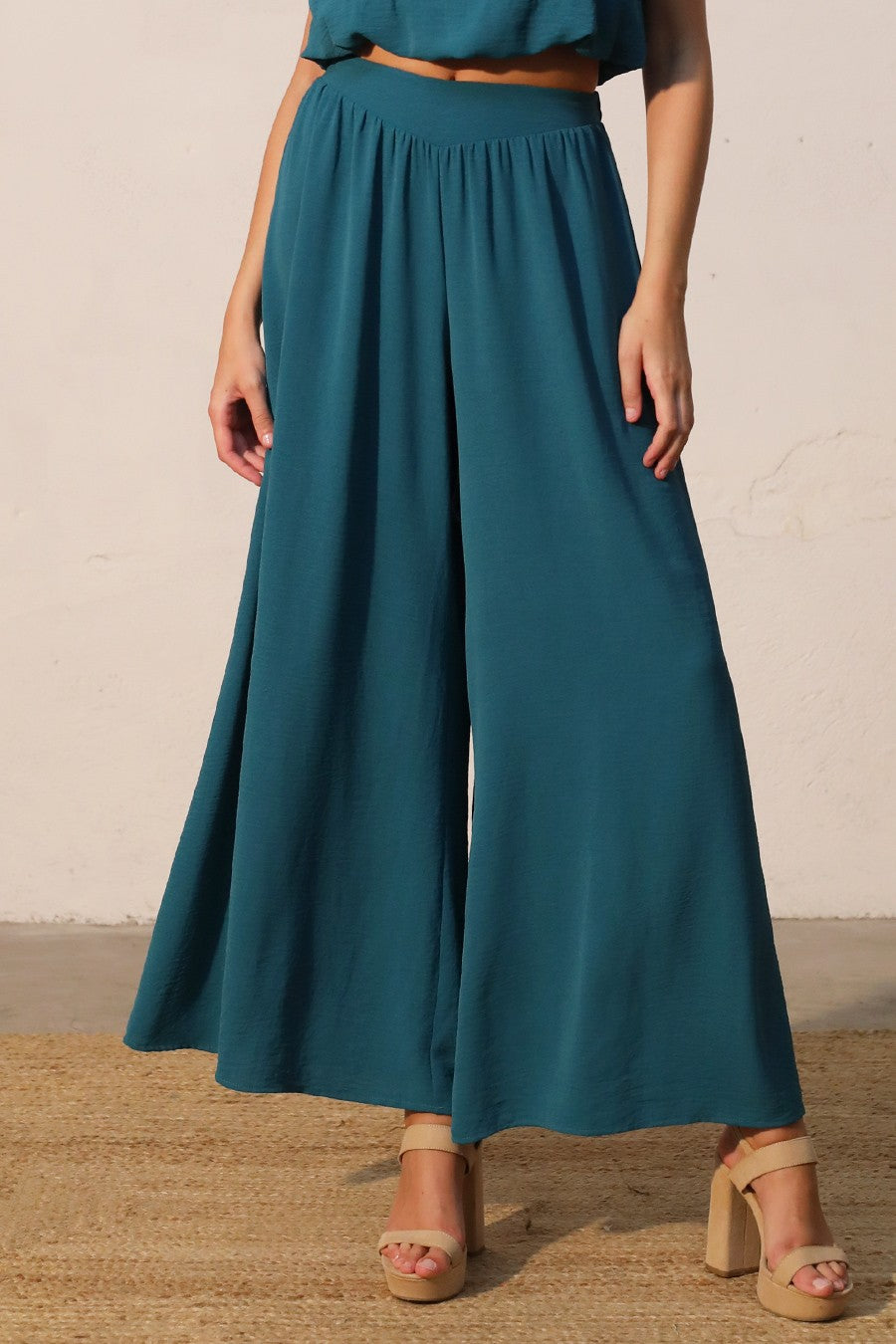Matte Crepe Wide Leg Pants