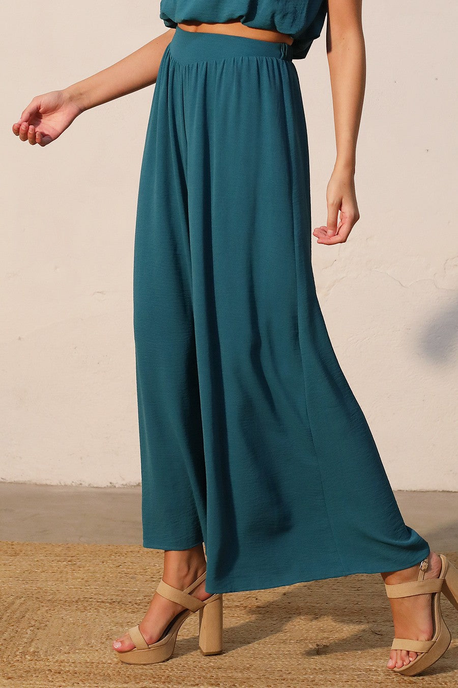 Matte Crepe Wide Leg Pants