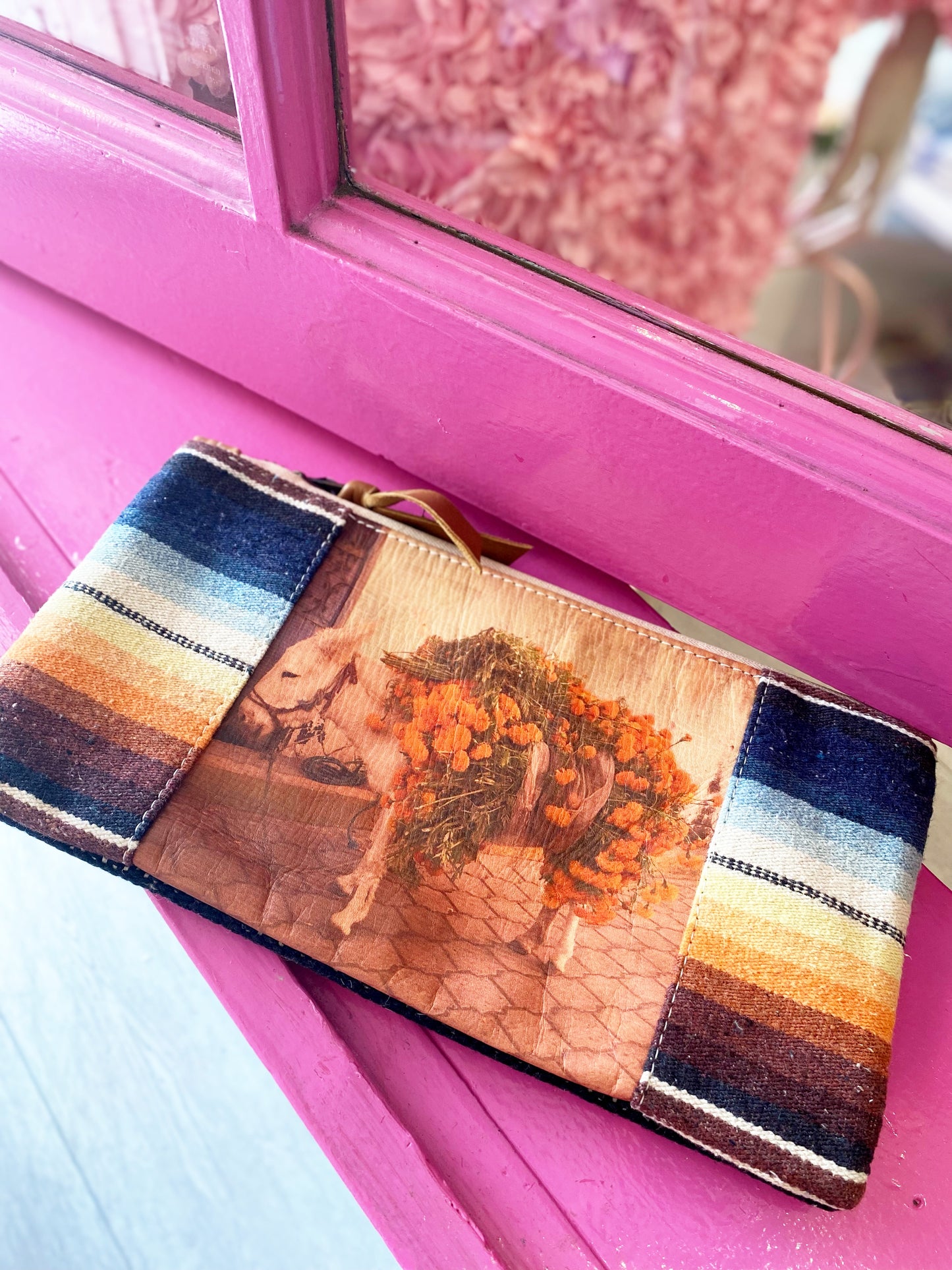 Western Donkey Clutch