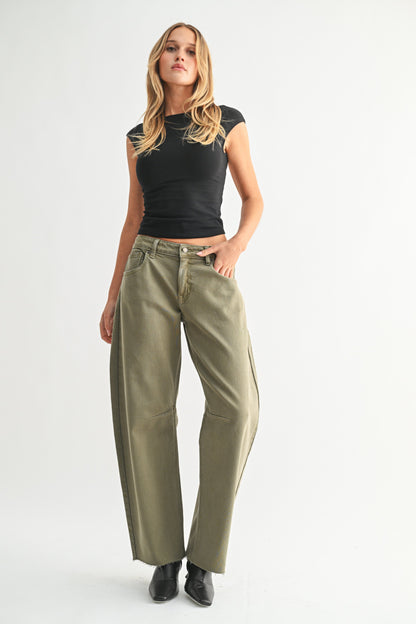 Mid Rise Barrel Jeans