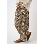 Zebra Printed Mid Rise Pants with Pockets