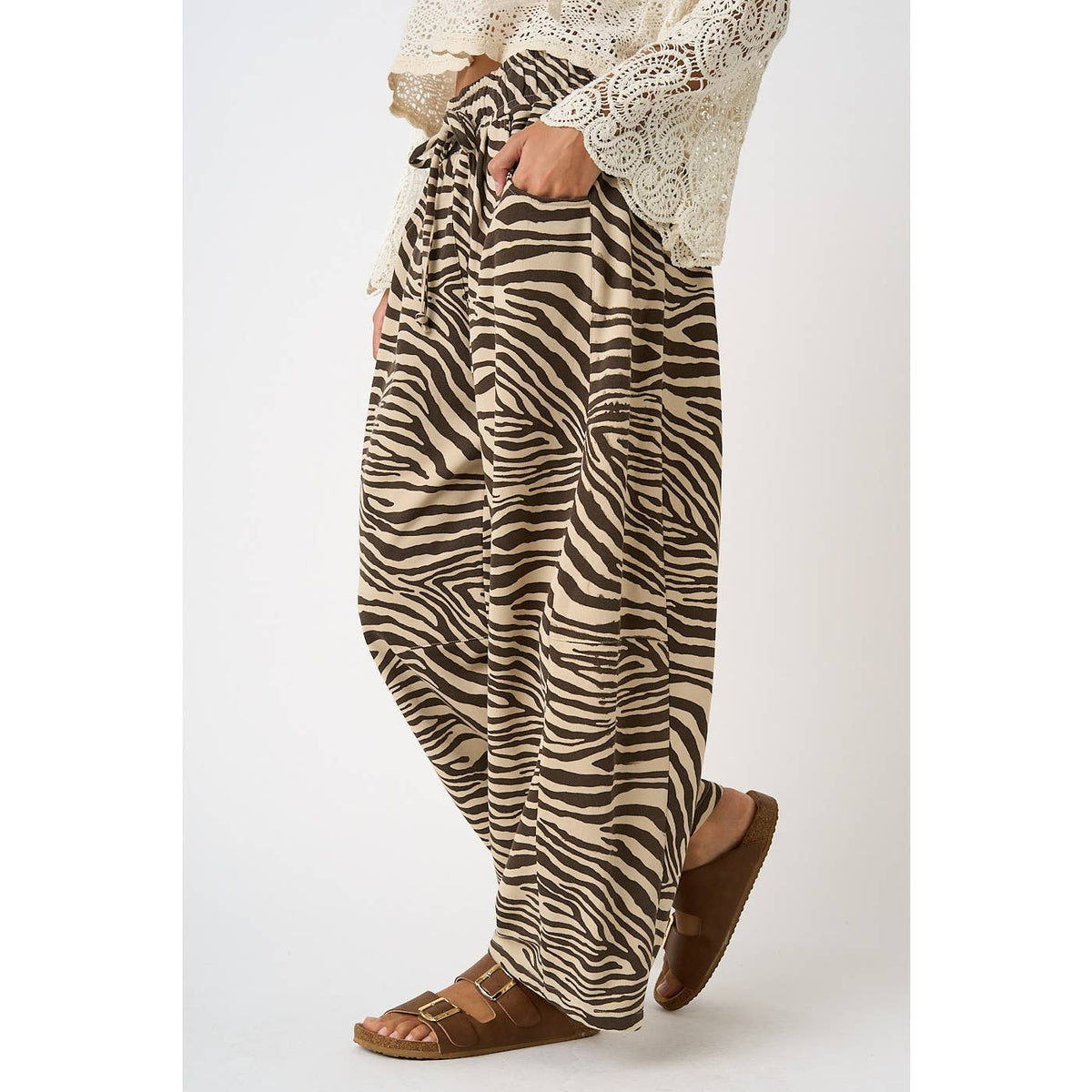 Zebra Printed Mid Rise Pants with Pockets