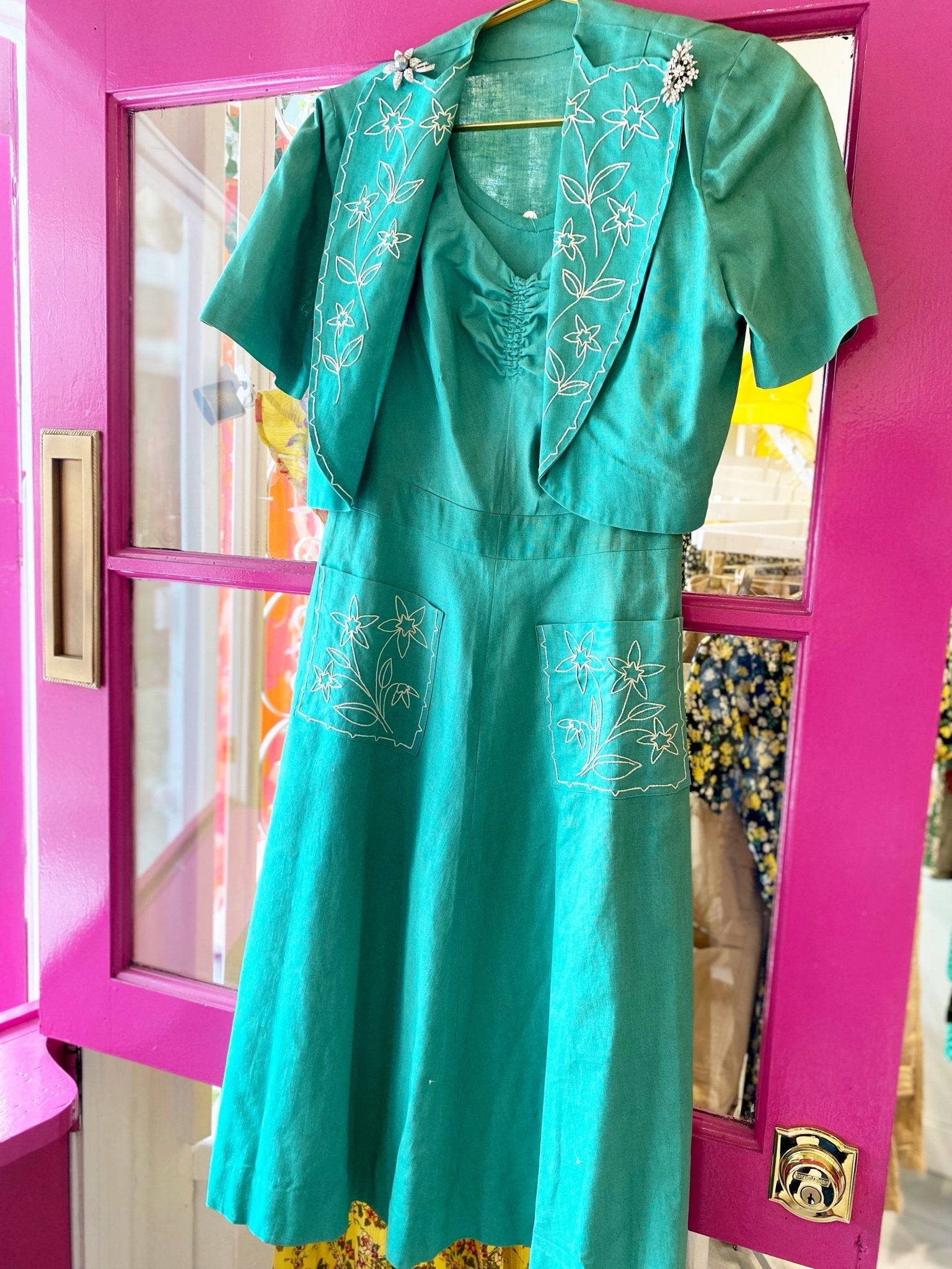 Embroidered Vintage Pocket Dress - Polkadots & Moonbeams LAVintageEmbroidered Vintage Pocket Dress