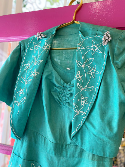 Embroidered Vintage Pocket Dress