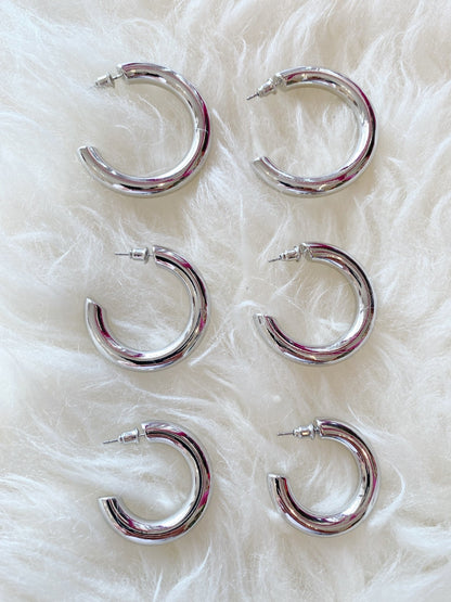 Lil Chunky Silver Hoops - Polkadots & Moonbeams LAPolkadots & MoonbeamsMEDIUMLil Chunky Silver Hoops