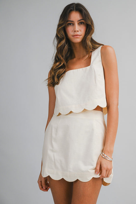 Scallop Hem Crop